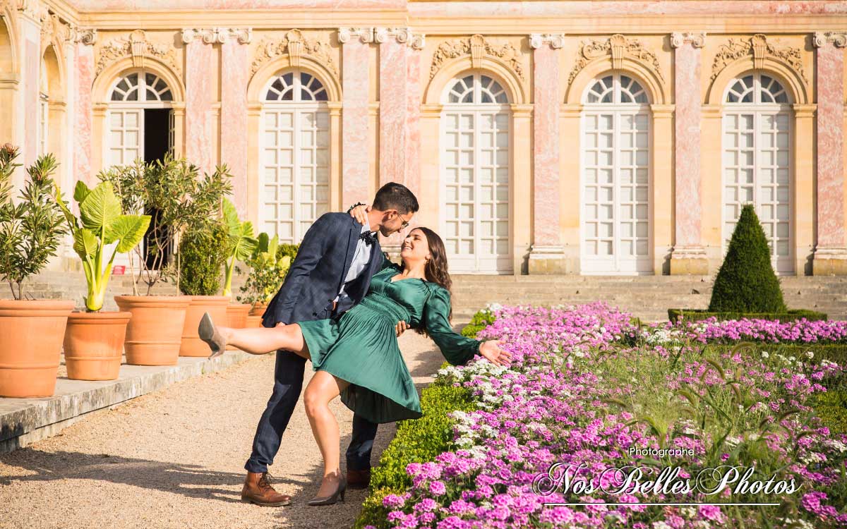 Shooting photo couple à Versailles, photographe de couple Versailles